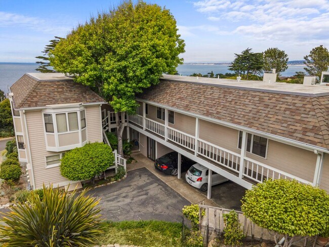 Building Photo - Ocean View Condo in Pacific Grove