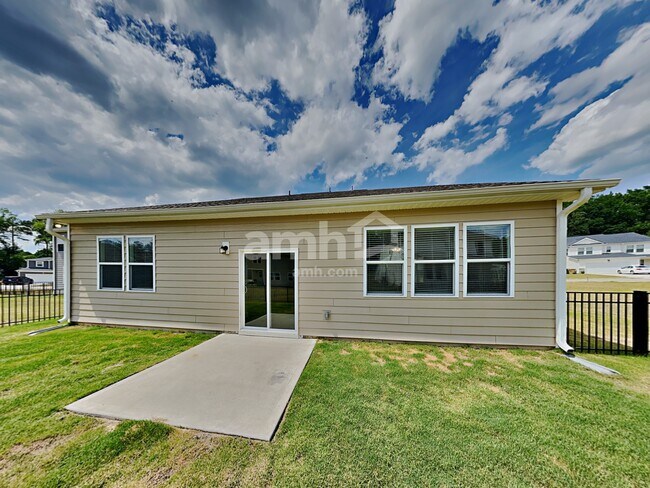 Building Photo - 155 Gregory Dr