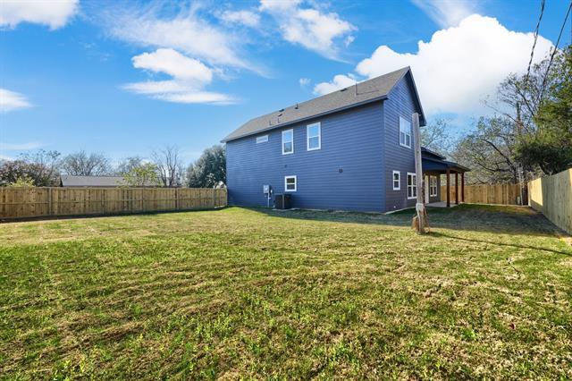 Building Photo - 1115 Bell St