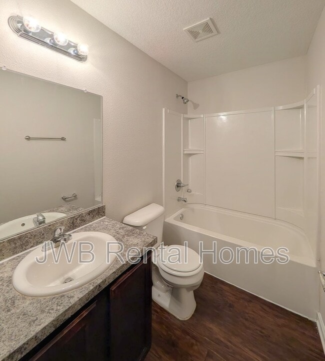 Building Photo - 8401 McGirts Village Ln