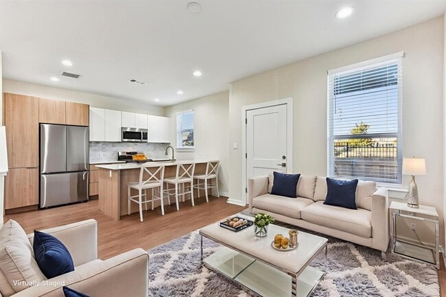 Building Photo - 17012 Marsh Wren Pass