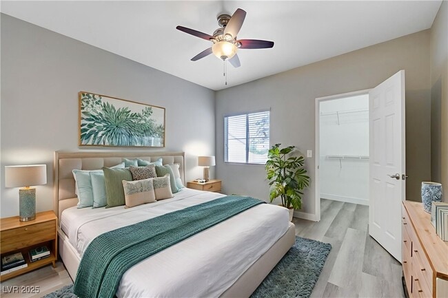 Building Photo - 2615 W Gary Ave