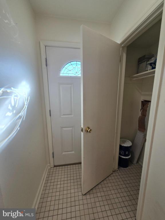 Building Photo - 6504 BRADFORD Ter