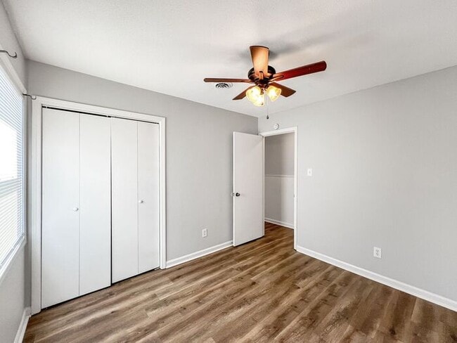 Building Photo - 8250 Chesterfield Dr