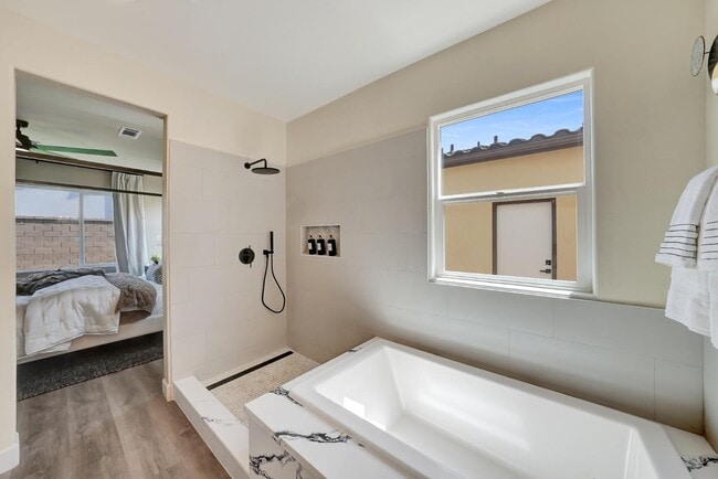 Building Photo - 2148 W Solo Wy