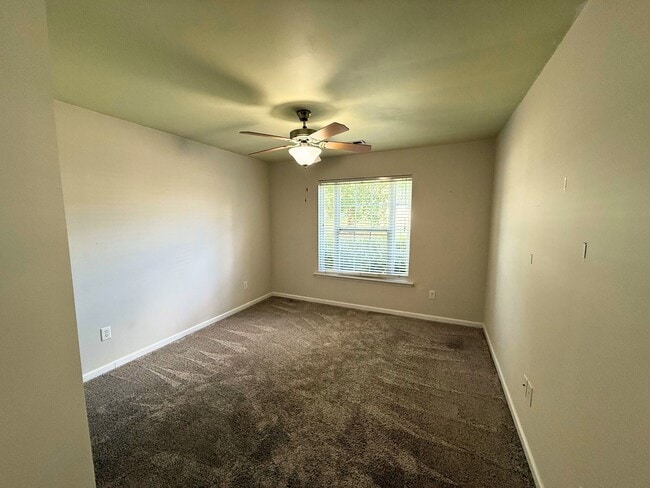 Building Photo - 209 Gibby Ln