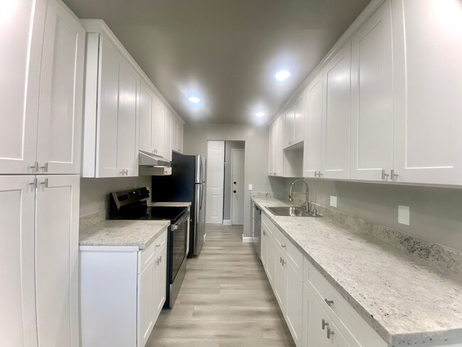 Building Photo - Fully Remodeled 1-bedroom Condo in Fremont...