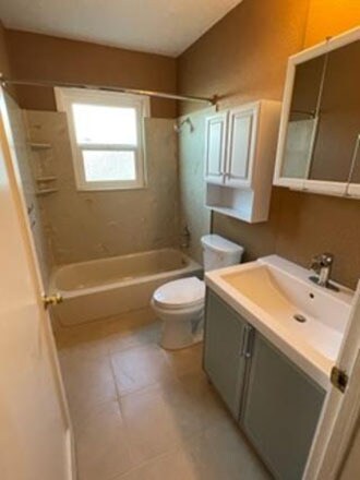 Building Photo - 1002 Sacramento St