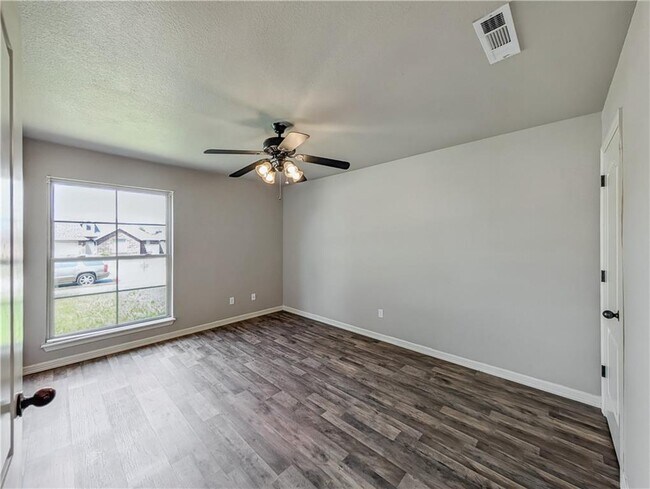 Building Photo - 6011 S 36th St