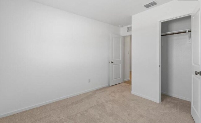 Building Photo - 3714 Chambray Dr
