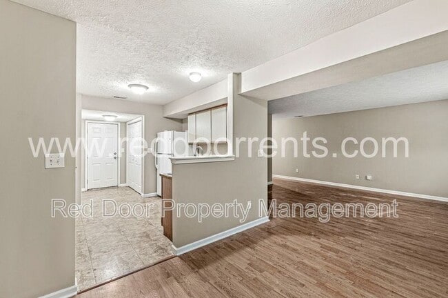 Building Photo - 10857 Cedar Pine Dr