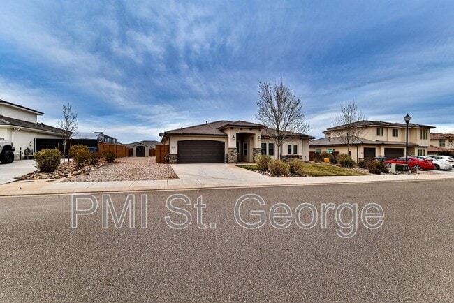 Building Photo - 3731 E Shooting Star Ln