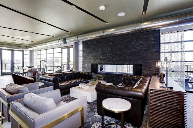 Building Photo - One Month Free For A Lease Start by 8/3! 6...