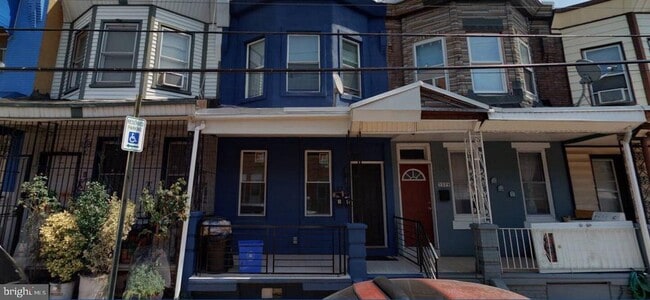 Building Photo - 3331 N Howard St