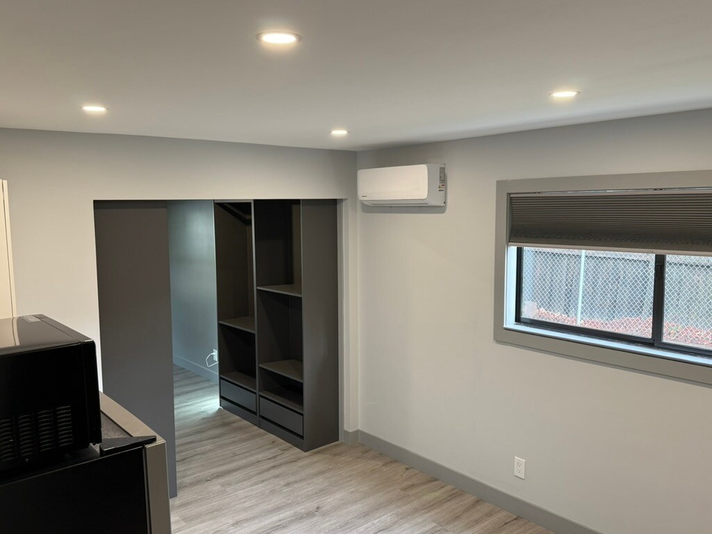 Building Photo - 3420 Midas Ave