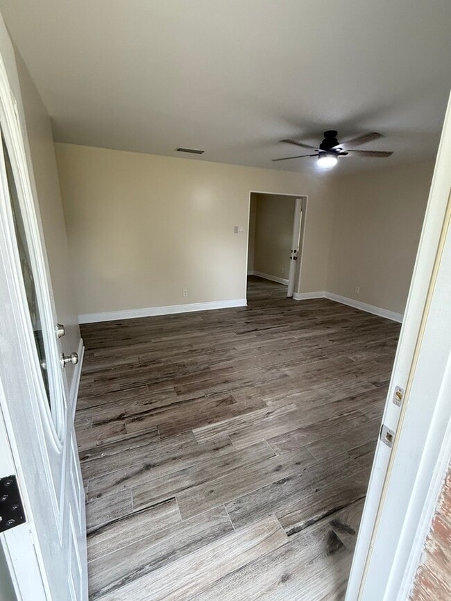Building Photo - Beautiful 3/2 in Long Beach, MS