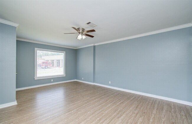 Building Photo - 1108 Kern St