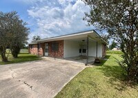 Building Photo - St. Amant 3br/2ba house for
