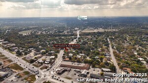 Building Photo - 1267 E Common St