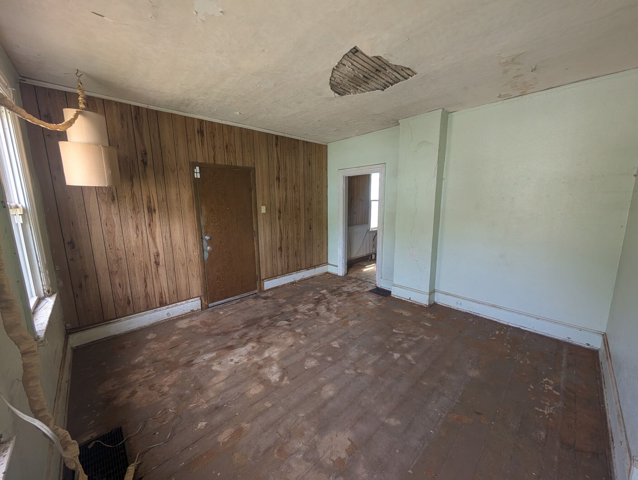 Building Photo - 1214 W Butler St