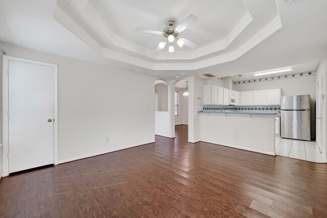 Building Photo - 15903 Timber Chase Dr