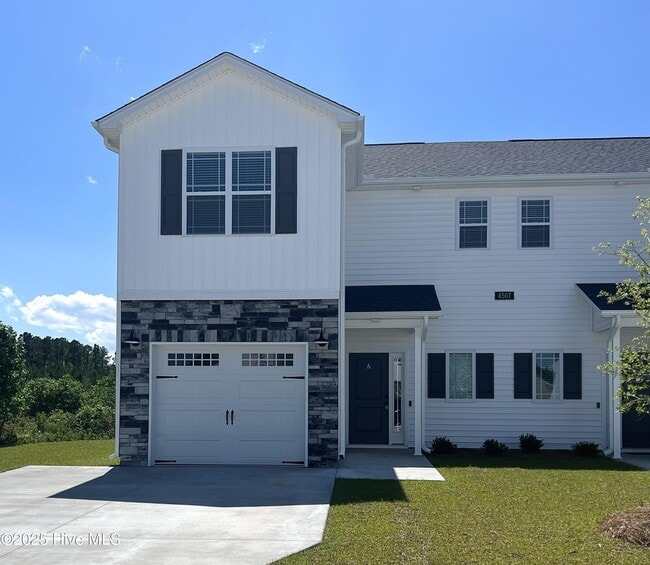 Building Photo - 4507 Laurel Rdg Dr