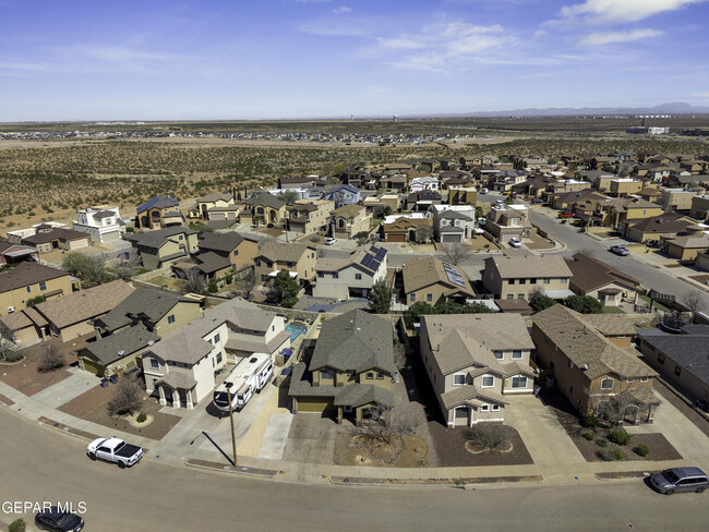 Building Photo - 11512 Robert Lennox Dr
