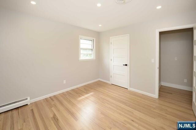 Building Photo - 27-14 Berdan Ave