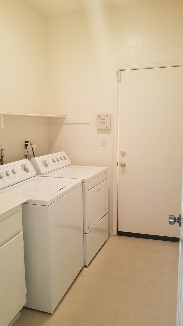 Building Photo - 43136 Bellota Ct