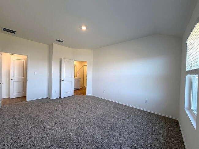 Building Photo - 348 San Juan Trl