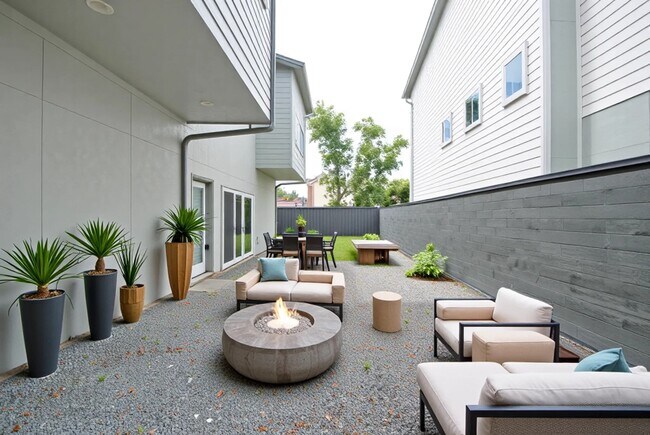 Building Photo - 7707 Jack Oak Ave