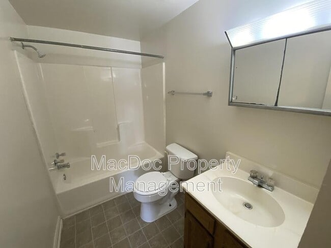 Building Photo - 509 Powhatan Ct