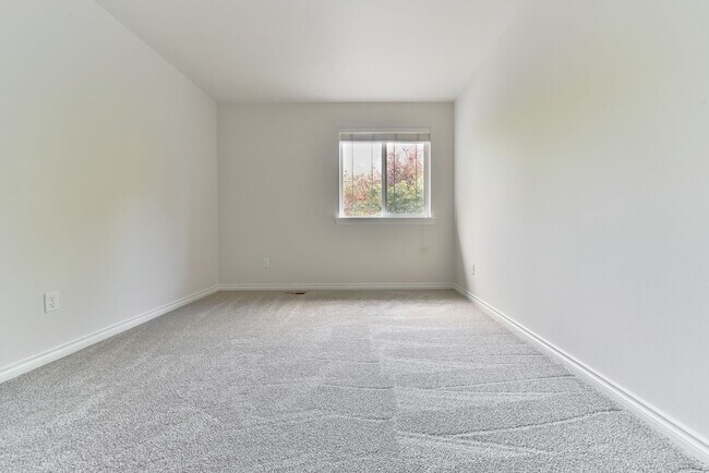 Building Photo - Nice 5 Bed / 2.5 bath house for rent in Kenmore.