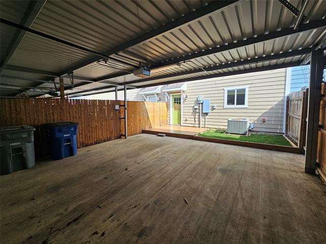 Building Photo - 207 Starr St