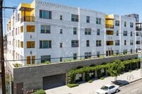 Building Photo - 3411 Crenshaw Blvd