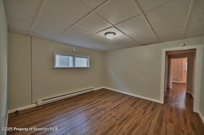 Building Photo - 109 Walnut St