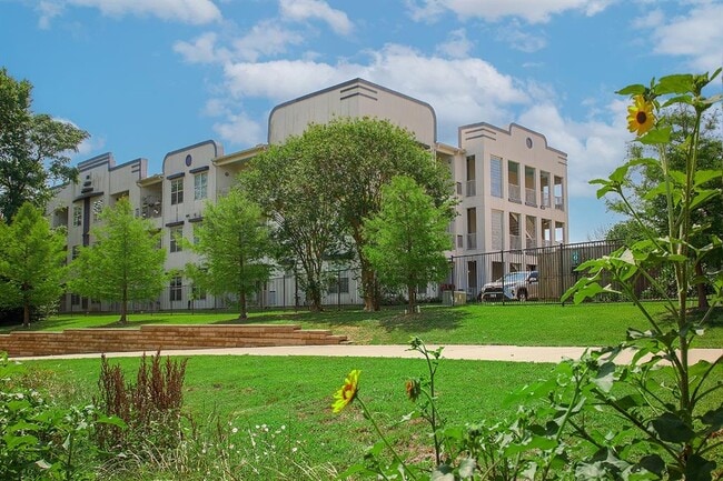 Building Photo - 1441 East St