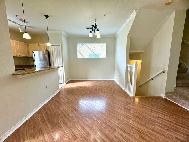 Building Photo - 1727 Shadow View Cir