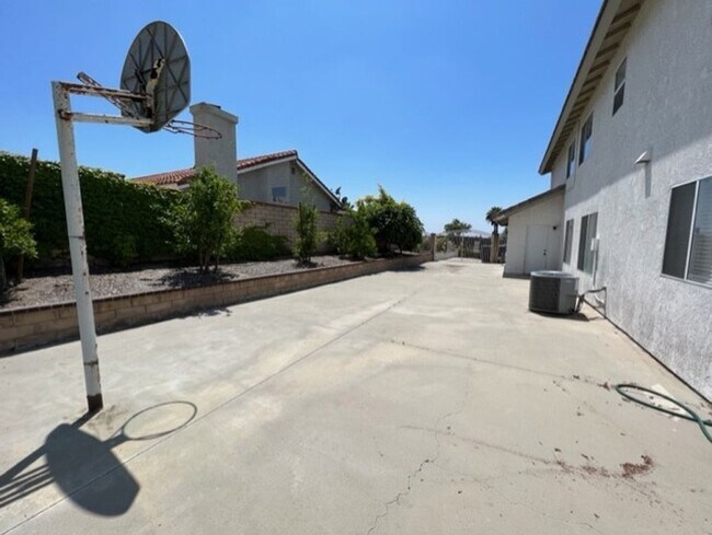 Building Photo - 6752 Carobwood Way