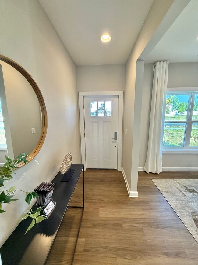 Building Photo - 3 BR/2.5BA | Newly Renovated Single Family Home | Fully Fenced Yard!
