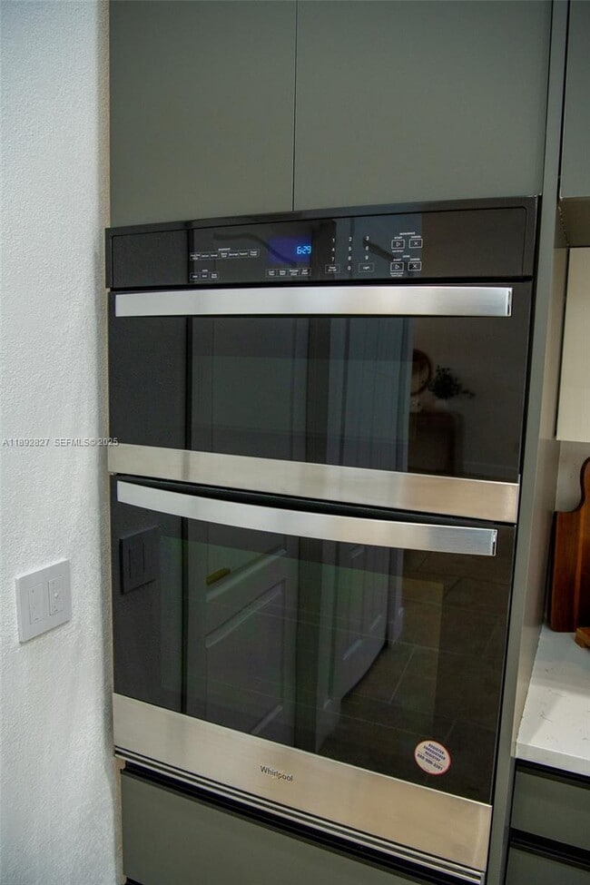 Building Photo - 1010 Joyce Ct