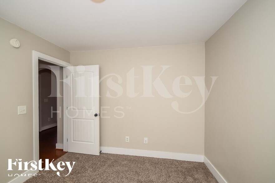 Building Photo - 283 Stonecreek Pl