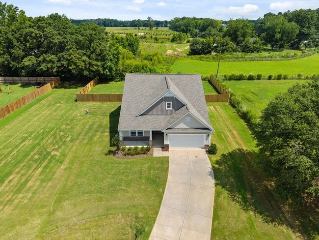 Building Photo - 217 Walker Grv Ln