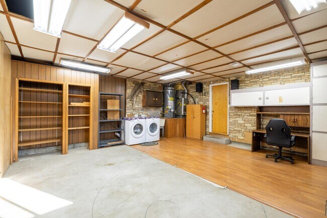 Building Photo - 3276 Andora Dr