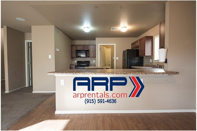 Building Photo - TWO-STORY EASTSIDE HOME