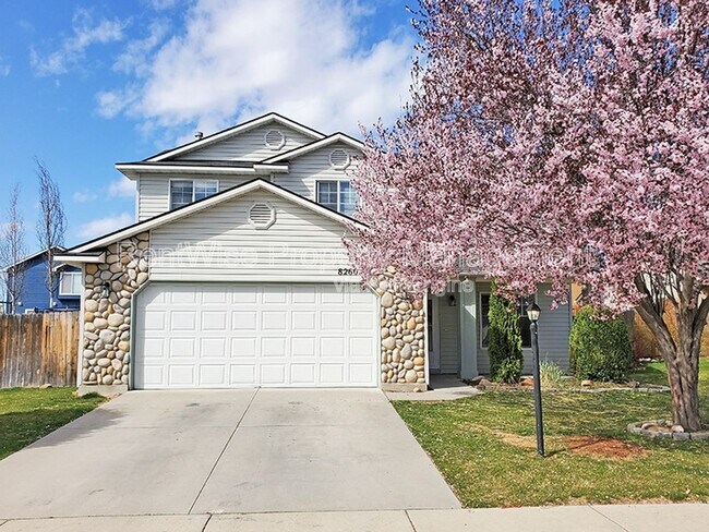 Primary Photo - 8260 W Dulcimer St