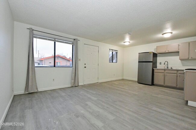 Building Photo - 1140 E St