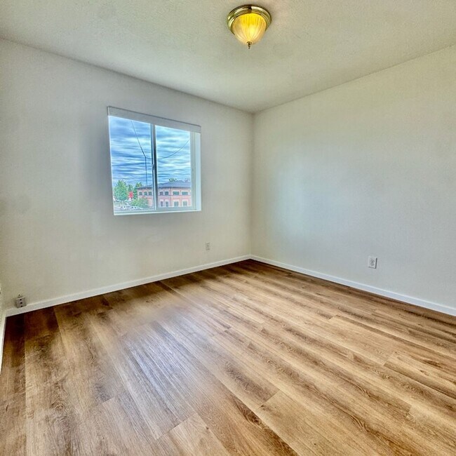 Building Photo - 1617 Cd&#39;A Ave.