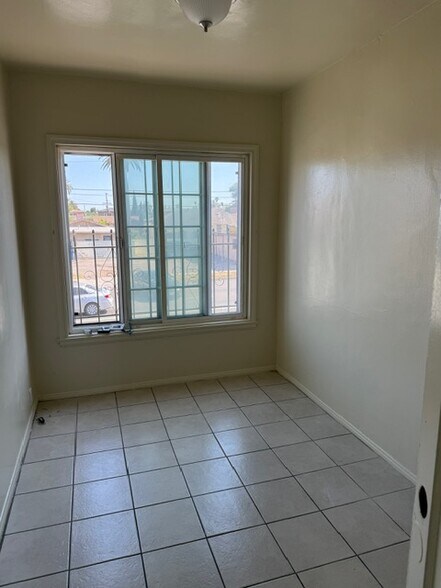 Bedroom 2 - 1019 W Century Blvd