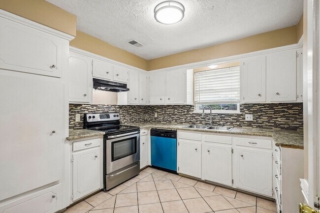 Building Photo - 4202 Townes Forest Rd